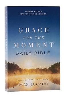 NKJV Grace for the Moment Daily Bible, Softcover